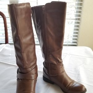 Brown calf-length Boots